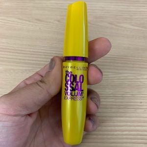 colossal brown mascara